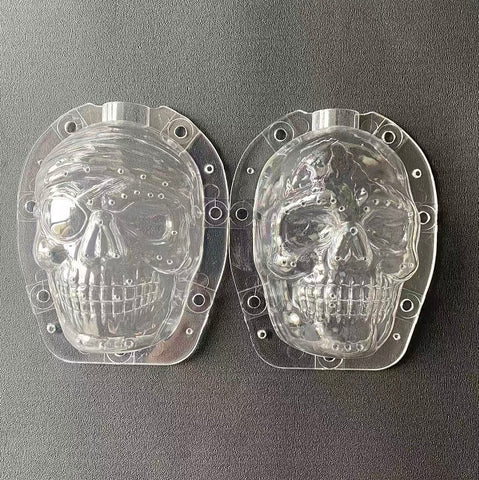 Pirate skull and skull mold for growing pumpkin double faces